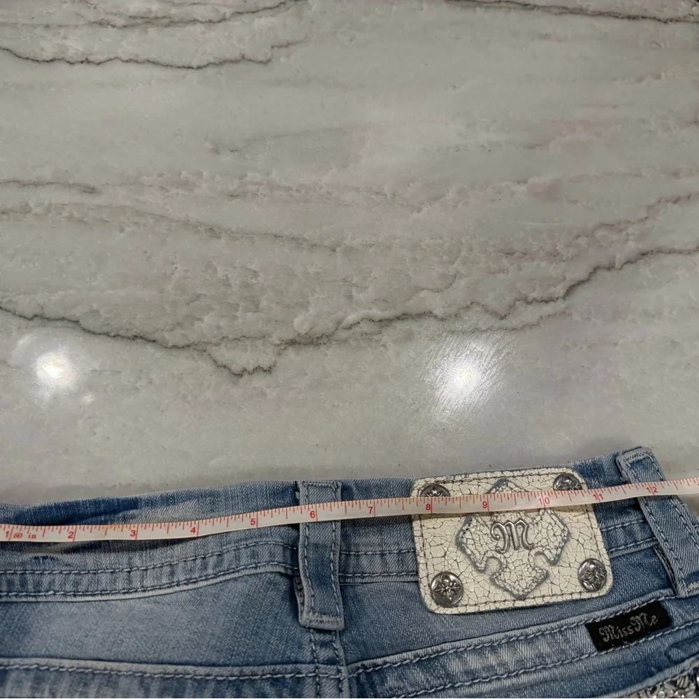 Miss Me NWOT Denim Shorts Never Worn Rhinestones - Picture 6 of 14